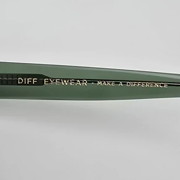 Diff Eyewear Ariana II Crystal Green Frame Green Gradient Lens Sunglasses w Case - Picture 12 of 16